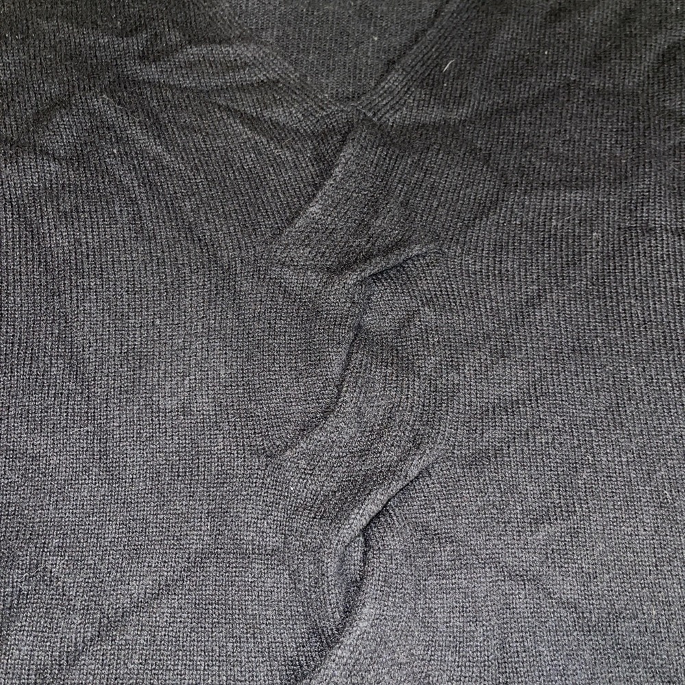 Garnet Hill  Black cashmere‎ Cable Front Detail Preppy V neck sweater Medium - Picture 5 of 10